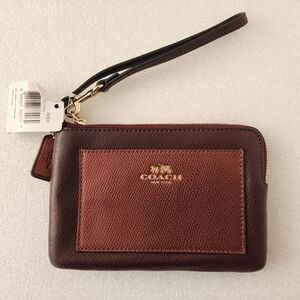 COACH Corner Zip Leather Wristlet Brown Burgundy New
